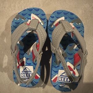 Reef Kids Blue Shark Graphic Flip-Flops with Gray Straps